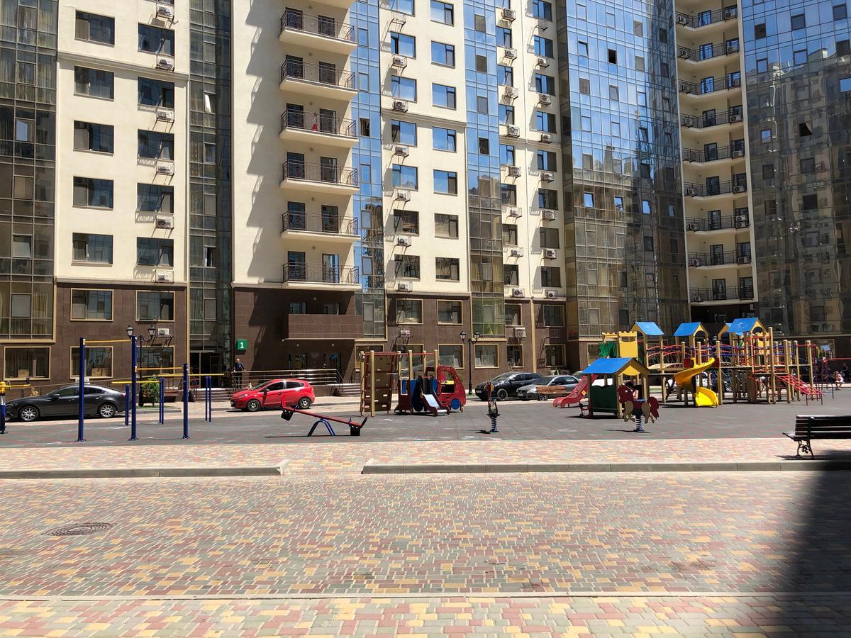 Zhemchuzhnie Apartments On Marselskaya Odessa Luaran gambar